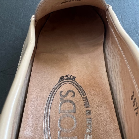 Tod’s Gammino Patent Leather driving loafer moccasin size 36 1/2 Cream - Picture 7 of 9